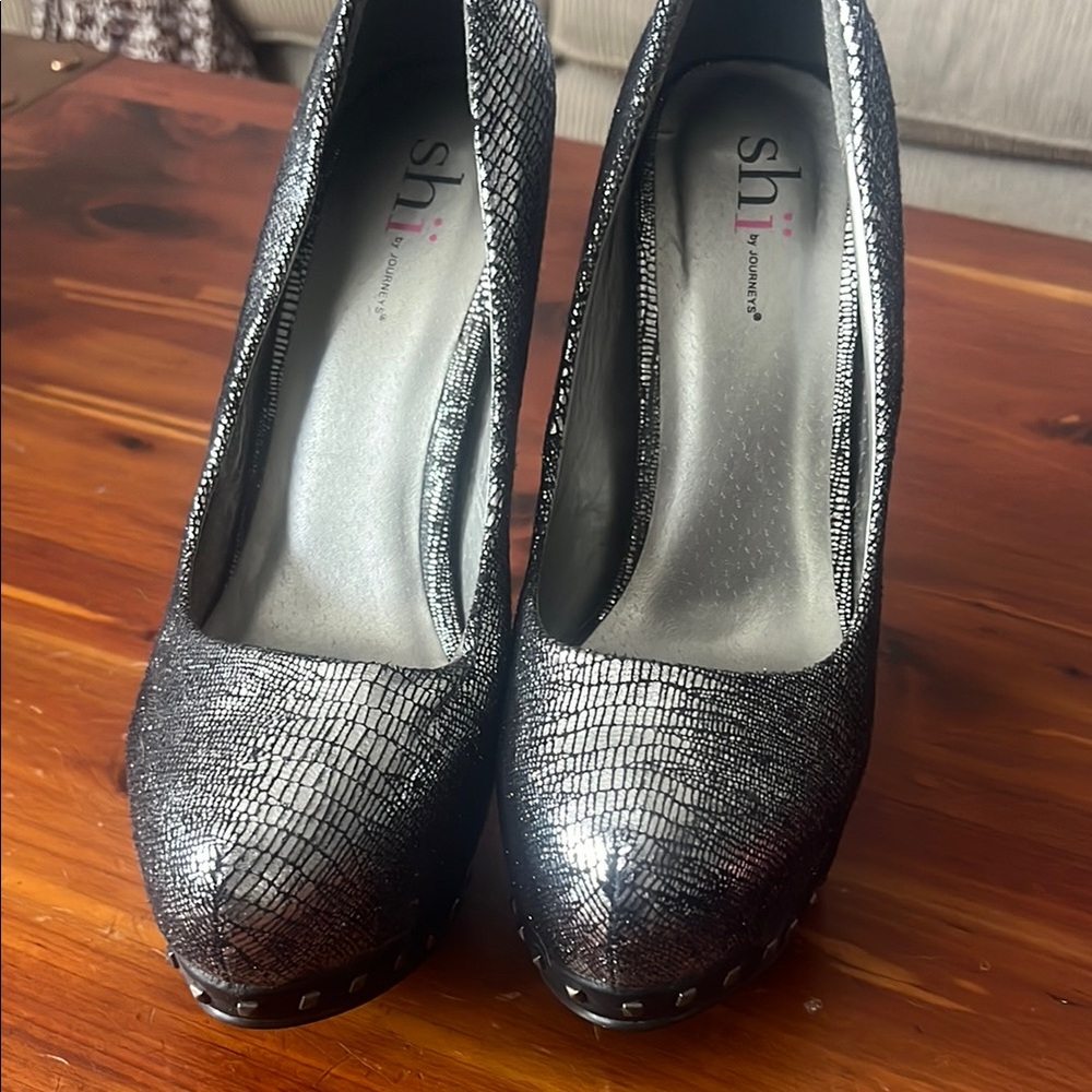 Silver Textured High Heel Pumps